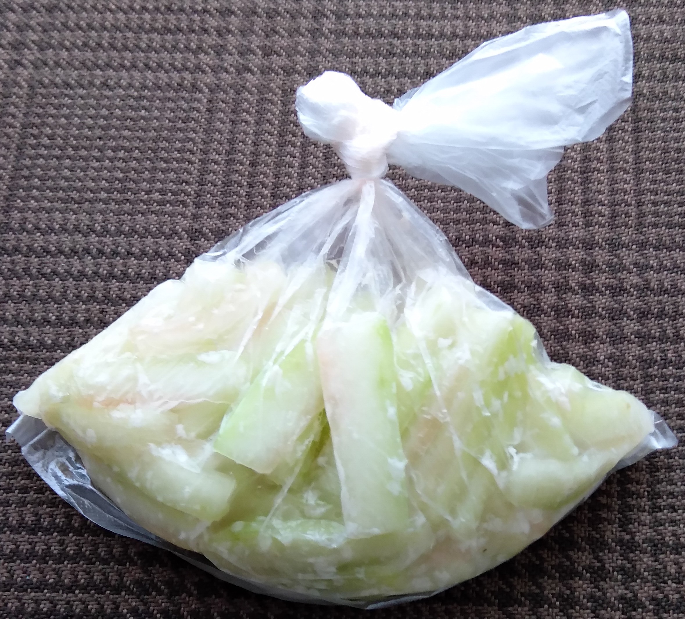 冷蔵庫で半日ほど置きます